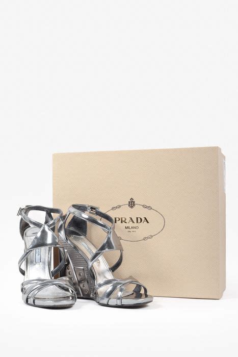 prada capretto lamina